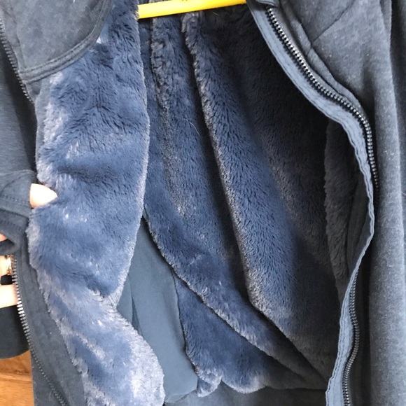 Cute zip up HOODIE - Picture 3 of 5